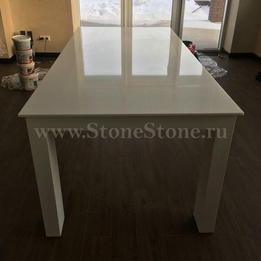 ���� ��� ����� �� �������������� ����� Corian White Jasmine